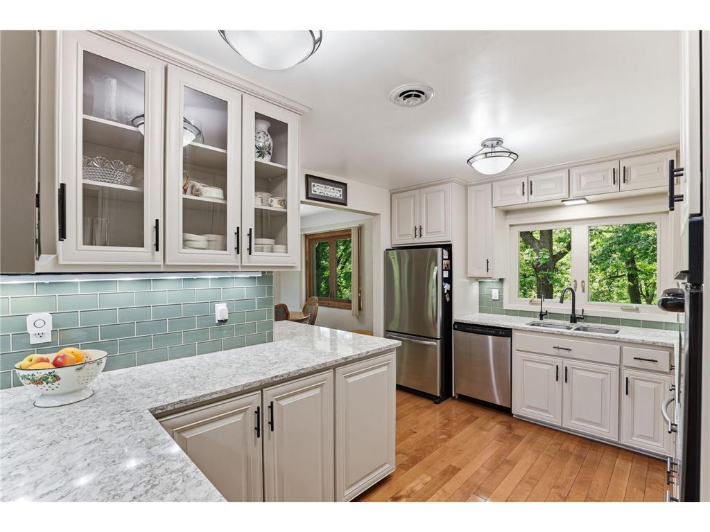 645 Warner Avenue S Mahtomedi MN 55115 7068801 image17