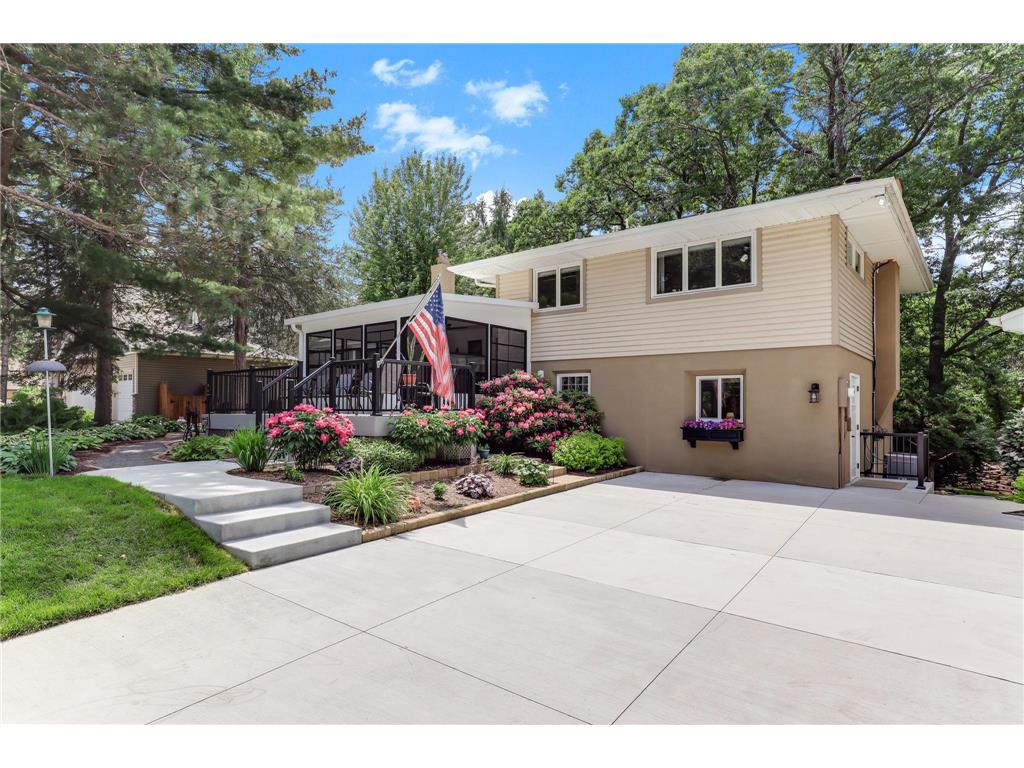 645 Warner Avenue S Mahtomedi MN 55115 7068801 image2