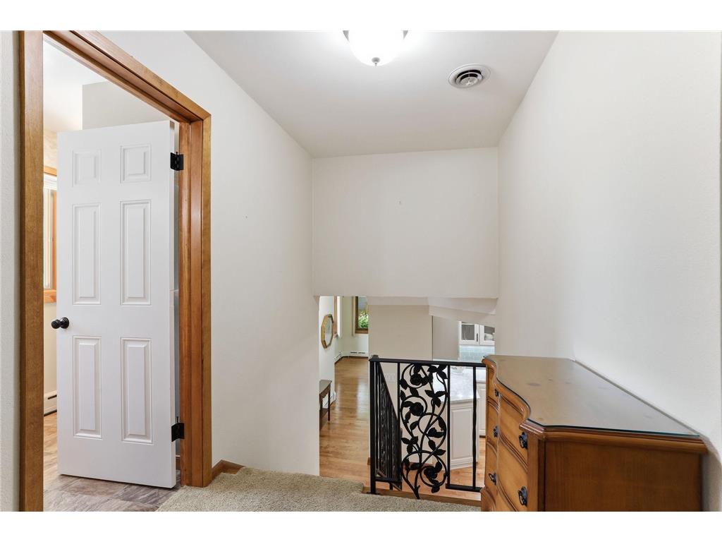 645 Warner Avenue S Mahtomedi MN 55115 7068801 image28