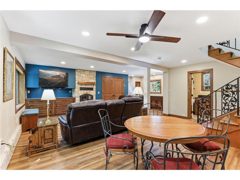 645 Warner Avenue S Mahtomedi MN 55115 7068801 image30