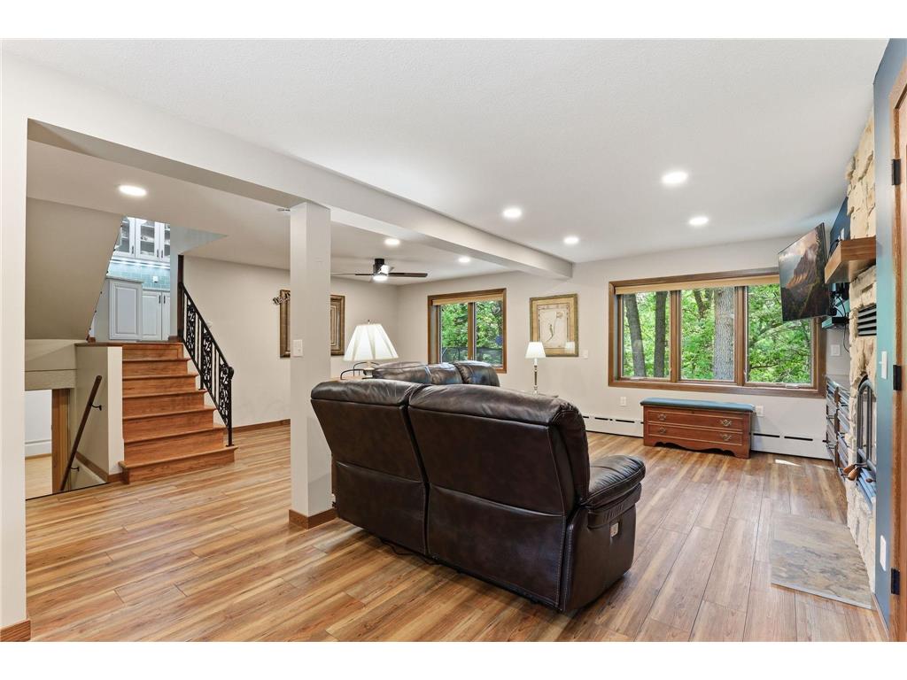 645 Warner Avenue S Mahtomedi MN 55115 7068801 image32