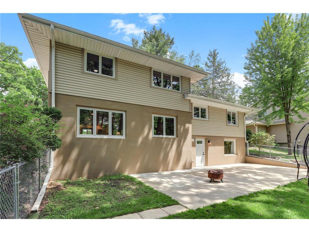 645 Warner Avenue S Mahtomedi MN 55115 7068801 image45