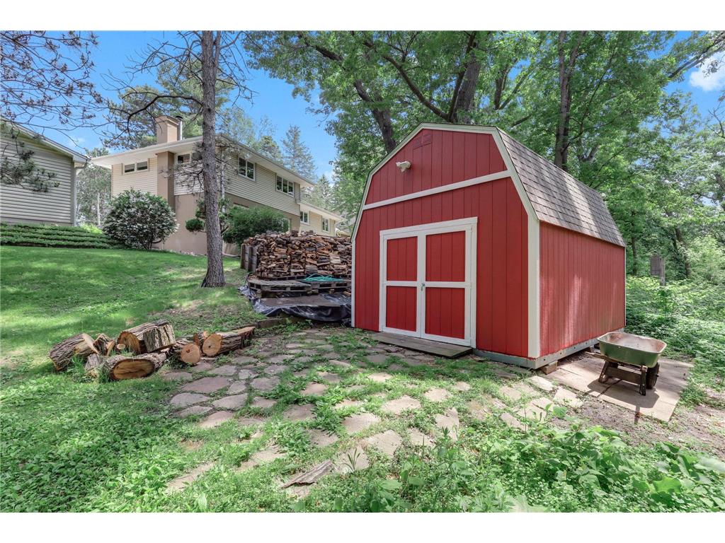 645 Warner Avenue S Mahtomedi MN 55115 7068801 image47
