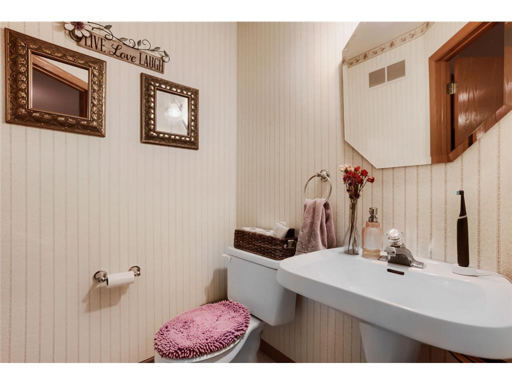 6452 158th Street W Apple Valley MN 55124 7094778 image14