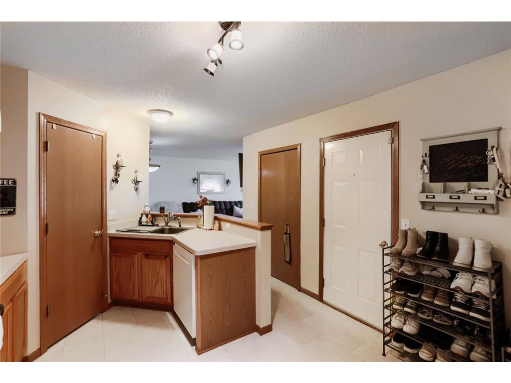 6452 158th Street W Apple Valley MN 55124 7094778 image8