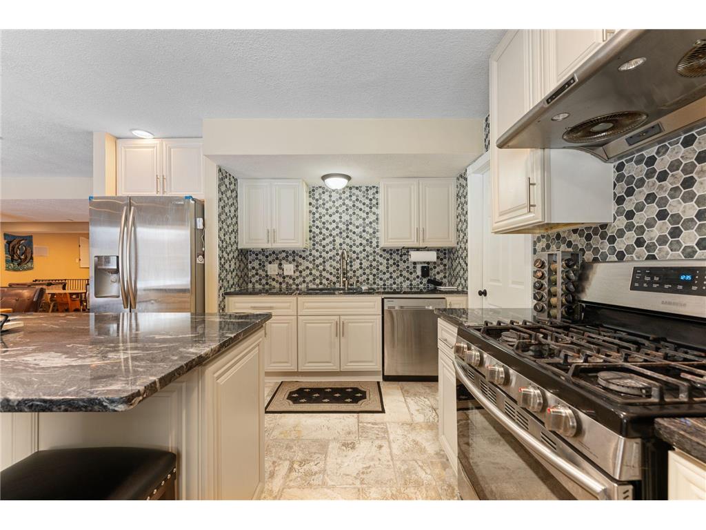 6453 Oxford Road N Shakopee MN 55379 7075563 image38