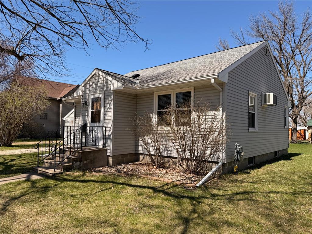 646 Harvey Street Tracy MN 56175 7043982 image1
