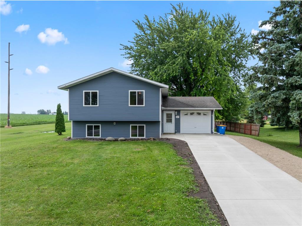 647 2nd Street NE Blooming Prairie MN 55917 7100354 image1
