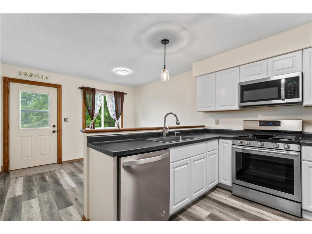 647 2nd Street NE Blooming Prairie MN 55917 7100354 image10