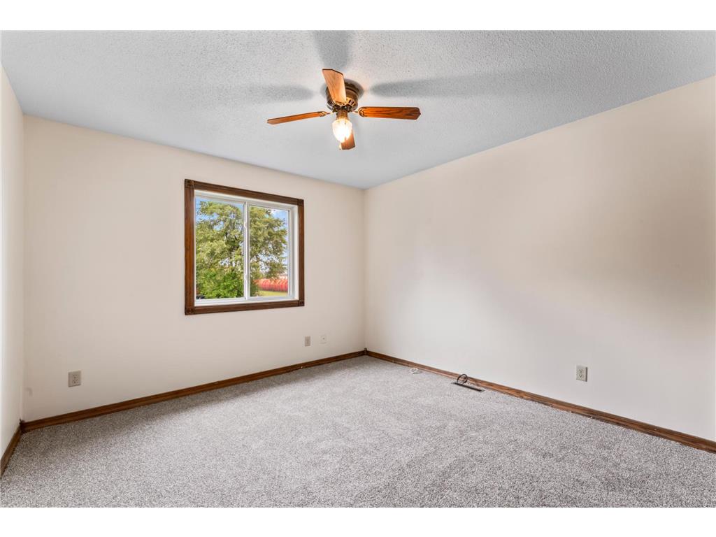 647 2nd Street NE Blooming Prairie MN 55917 7100354 image19