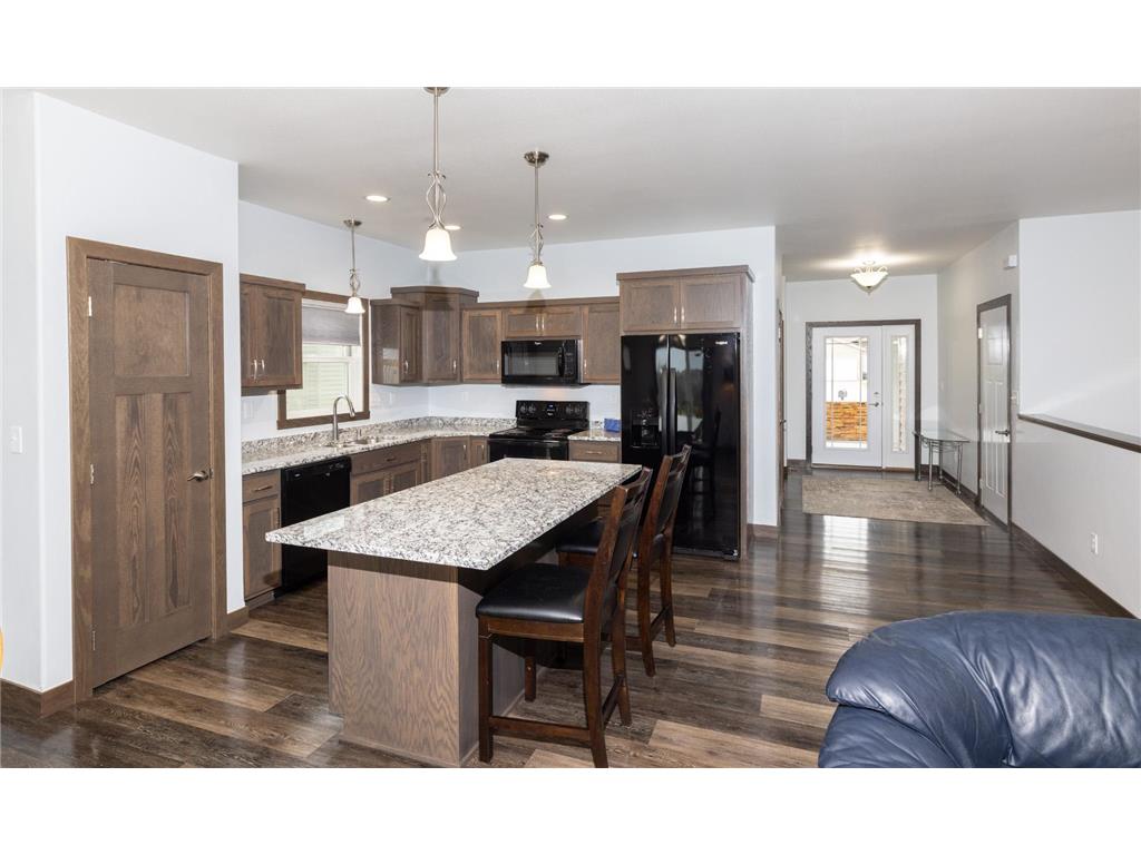 647 43 1/2 Avenue S Moorhead MN 56560 7079852 image14