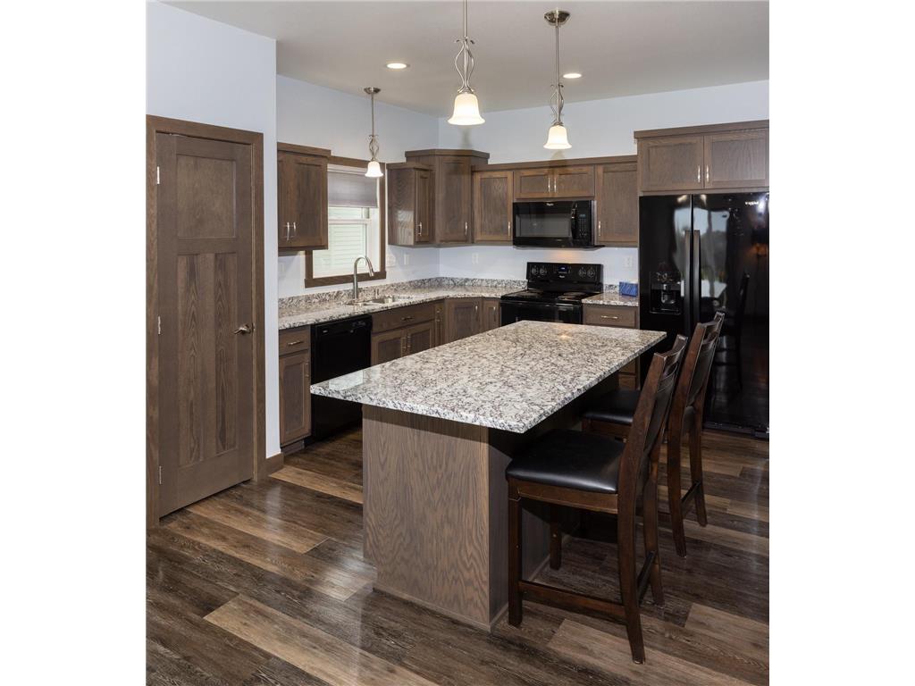 647 43 1/2 Avenue S Moorhead MN 56560 7079852 image15