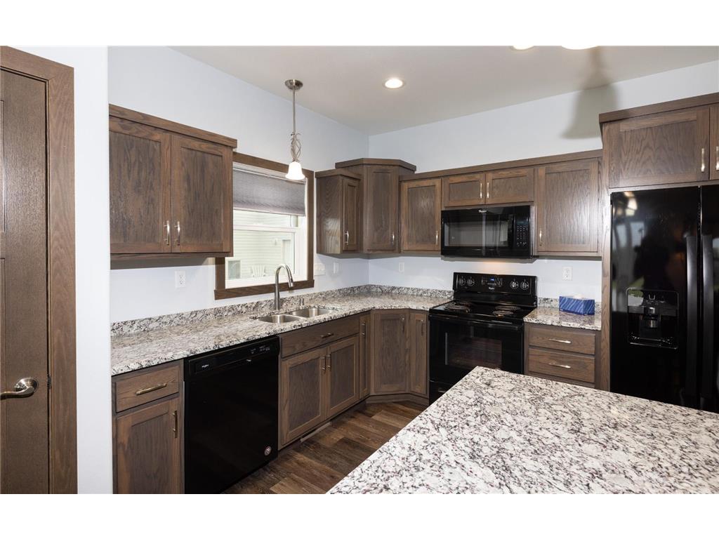 647 43 1/2 Avenue S Moorhead MN 56560 7079852 image16