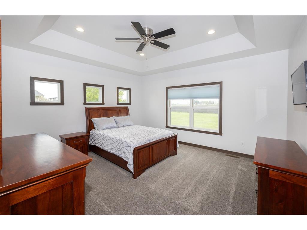 647 43 1/2 Avenue S Moorhead MN 56560 7079852 image21