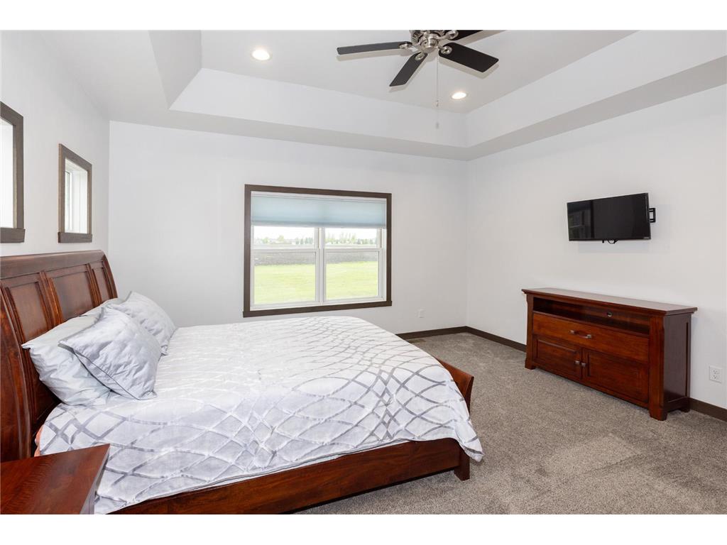 647 43 1/2 Avenue S Moorhead MN 56560 7079852 image23