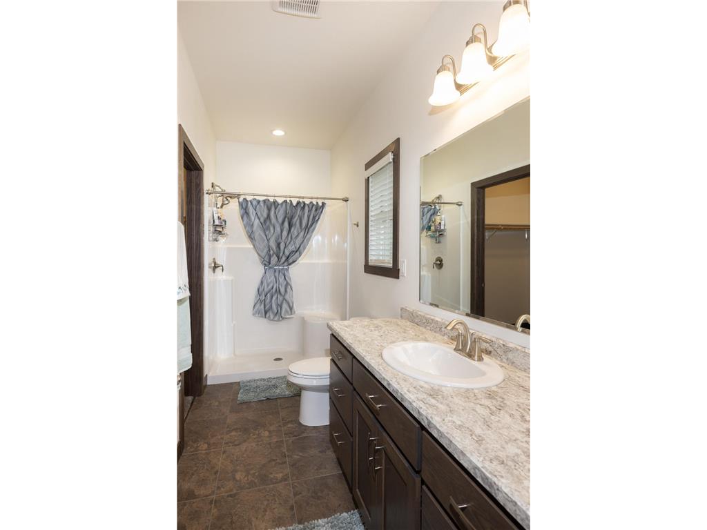 647 43 1/2 Avenue S Moorhead MN 56560 7079852 image25