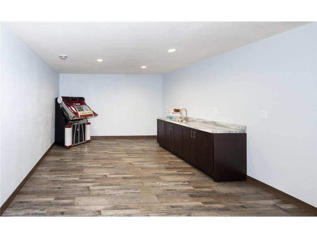 647 43 1/2 Avenue S Moorhead MN 56560 7079852 image31