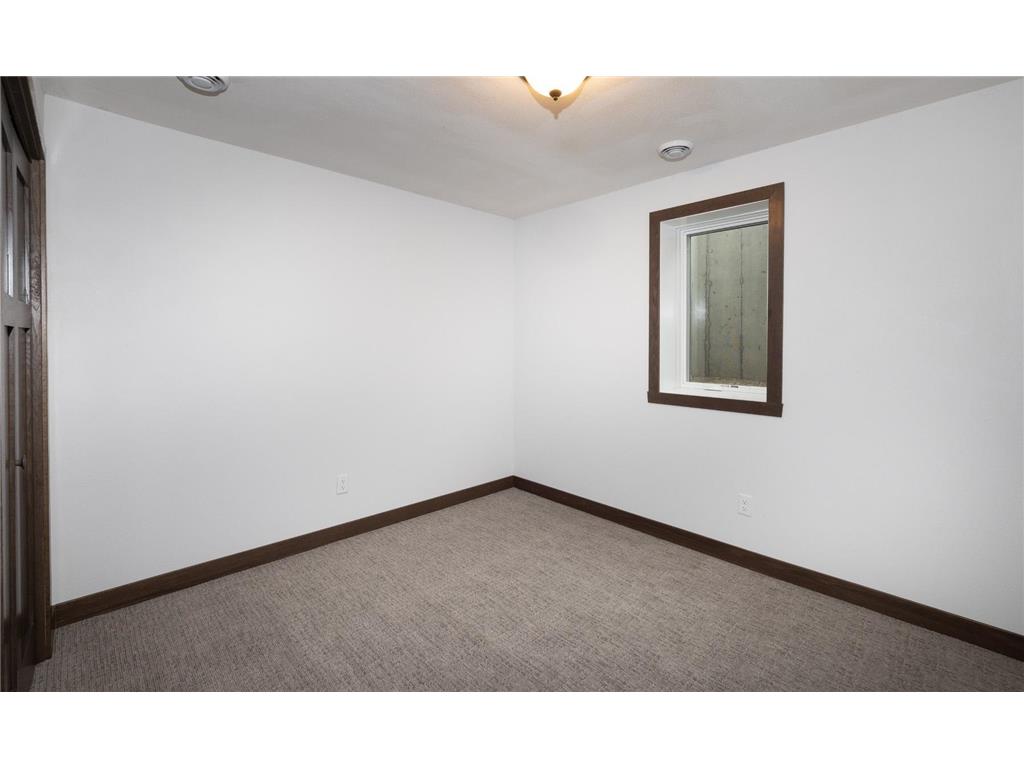 647 43 1/2 Avenue S Moorhead MN 56560 7079852 image34