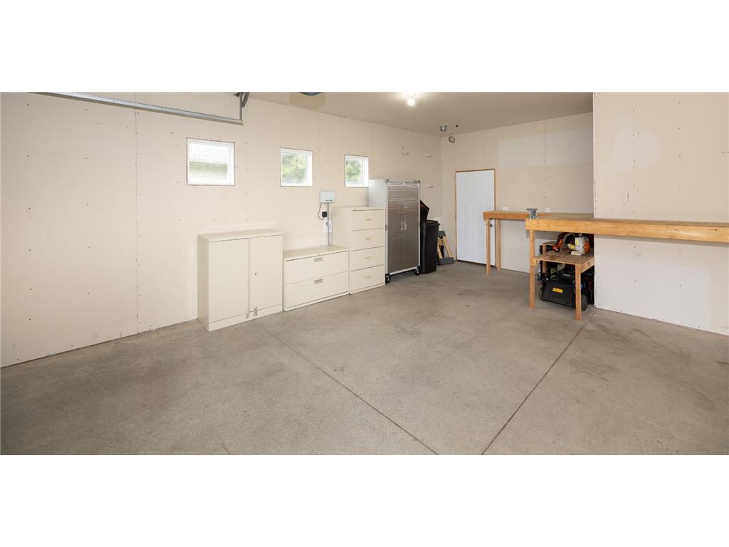 647 43 1/2 Avenue S Moorhead MN 56560 7079852 image44