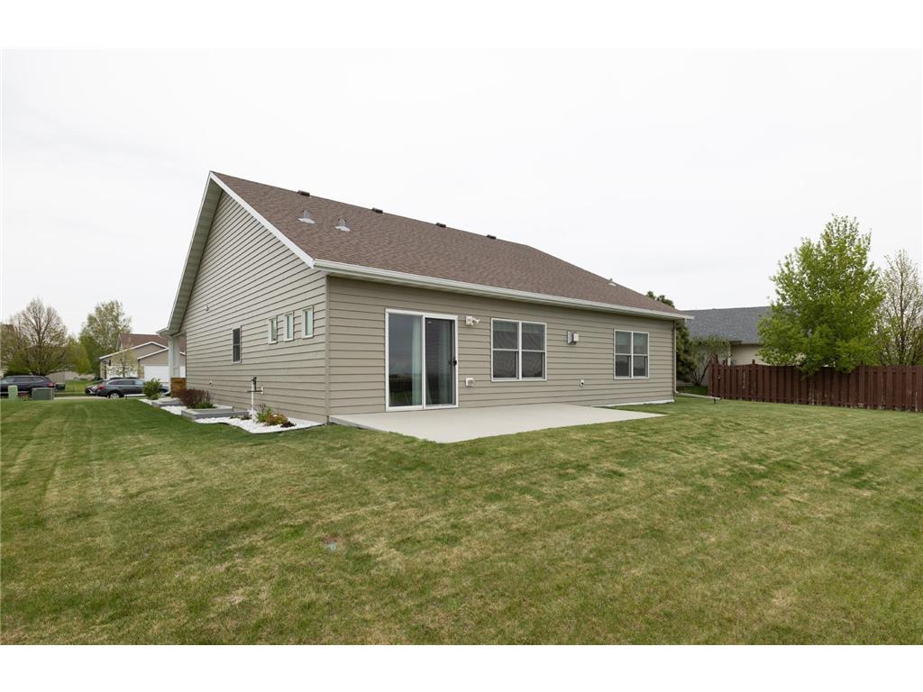 647 43 1/2 Avenue S Moorhead MN 56560 7079852 image46