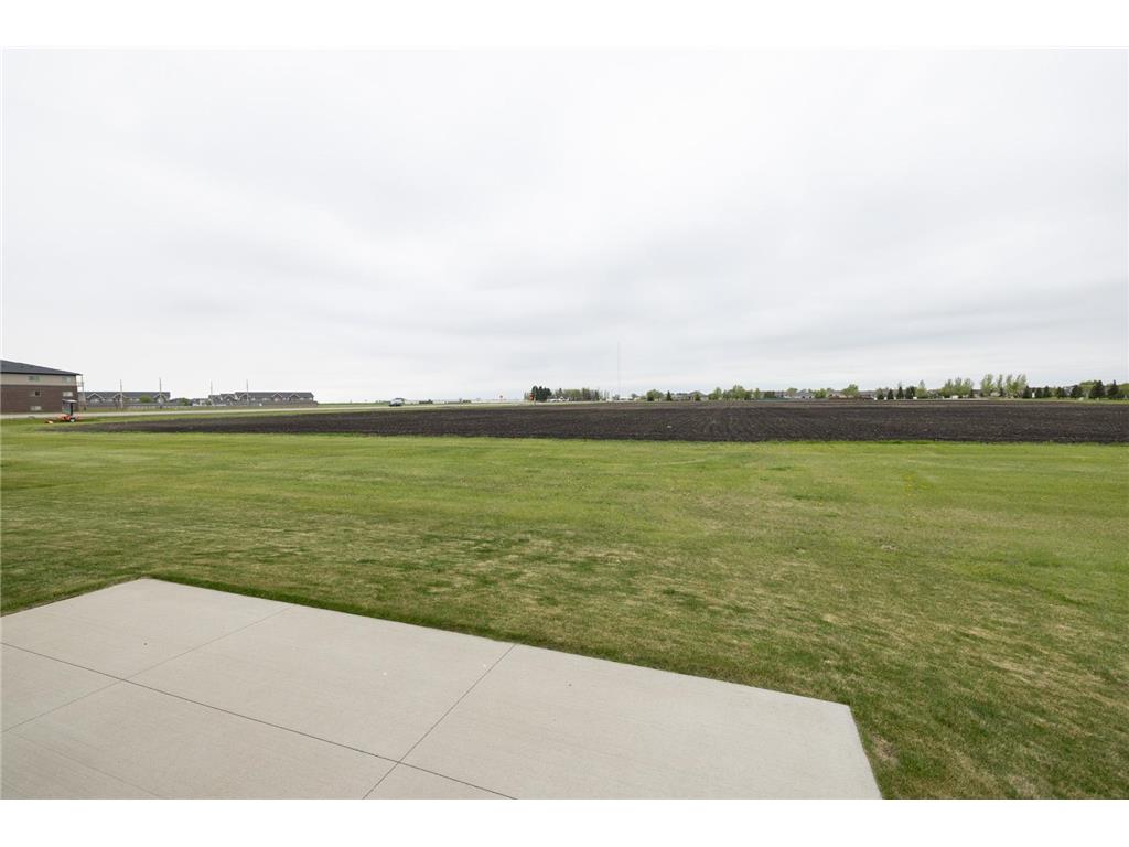647 43 1/2 Avenue S Moorhead MN 56560 7079852 image49