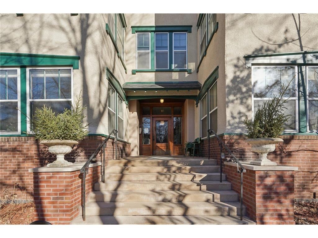 647 Lincoln Avenue #4 Saint Paul MN 55105 6653418 image1