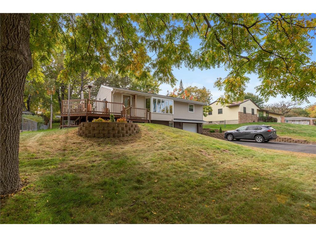 6481 Edgewood Avenue, Woodbury, MN, 55125 MLS 6257662 Edina Realty