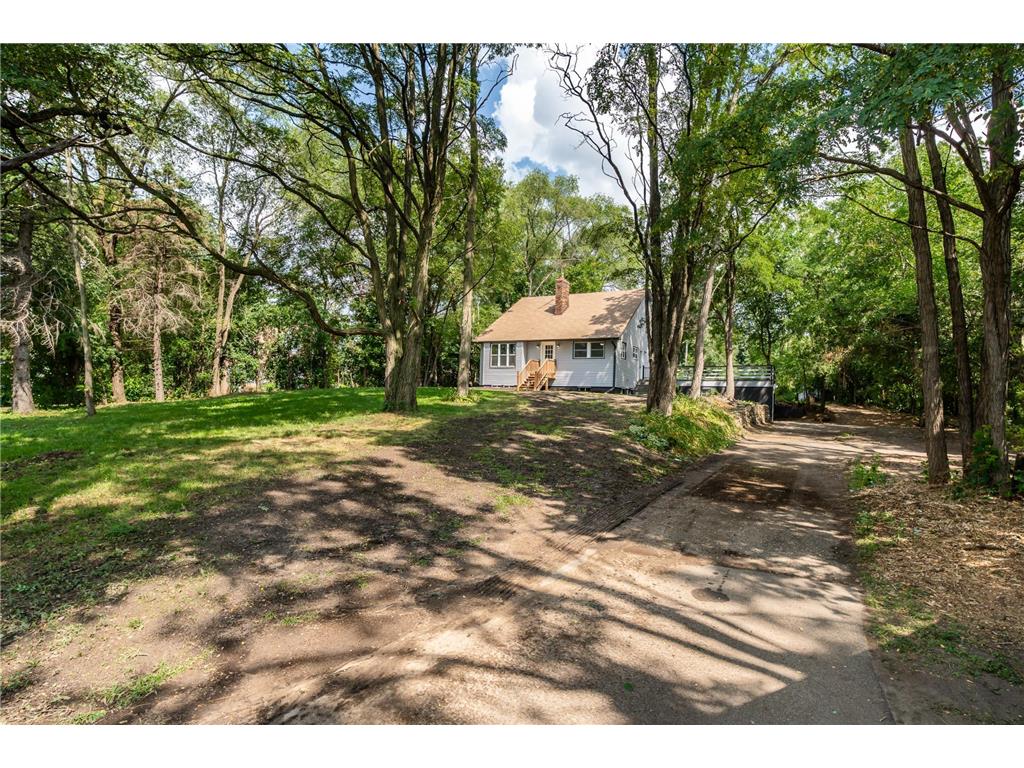 649 Mendota Road Mendota Heights MN 55118 6406406 image1