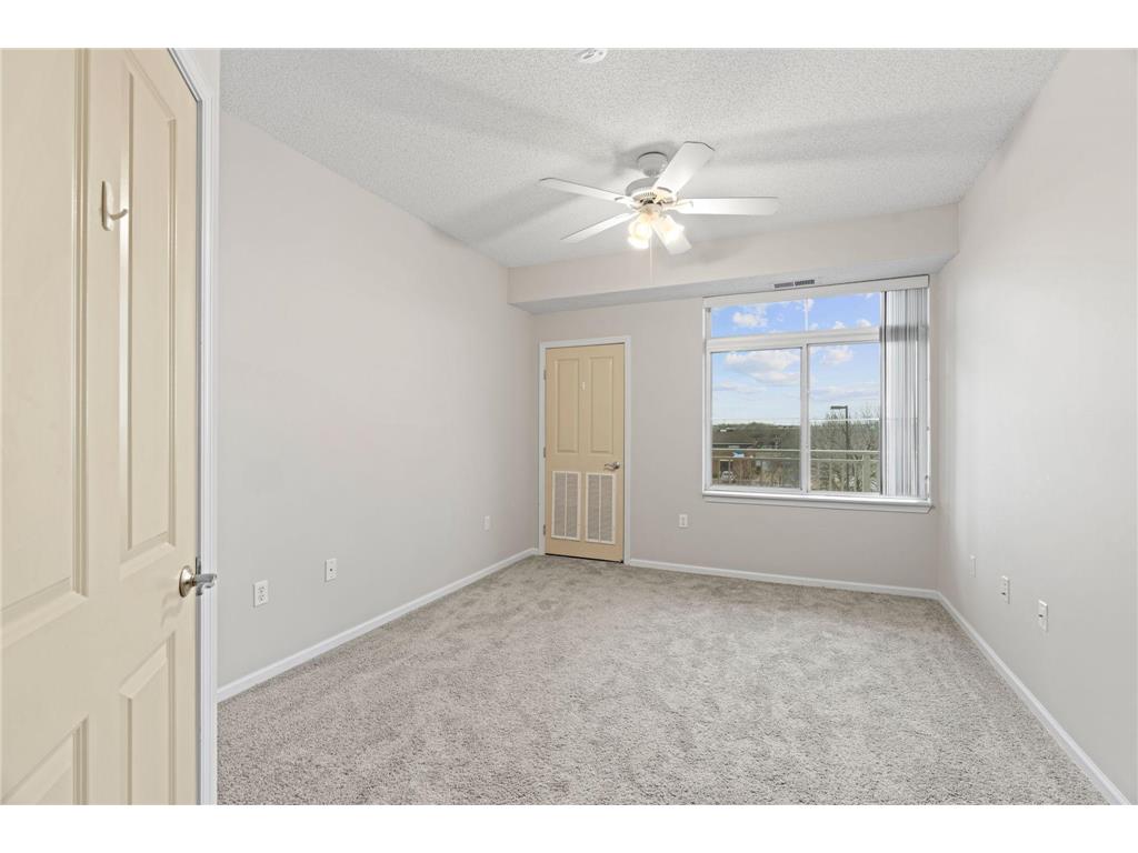 649 Old Highway 8 NW #227 New Brighton MN 55112 7040770 image15