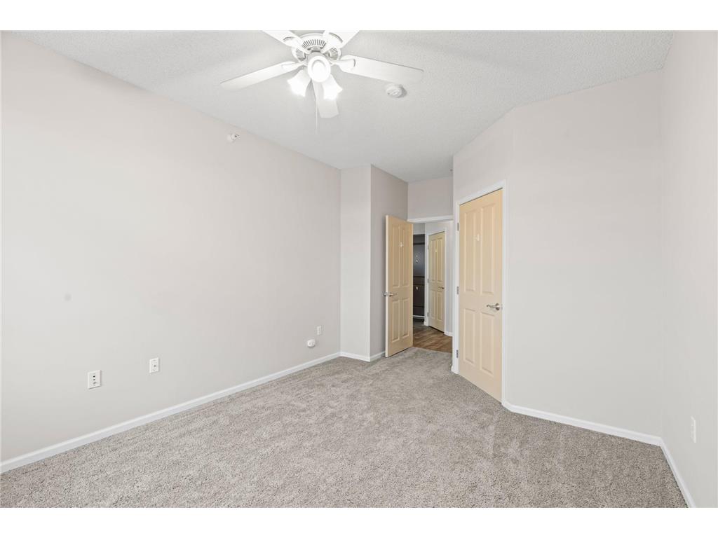 649 Old Highway 8 NW #227 New Brighton MN 55112 7040770 image16