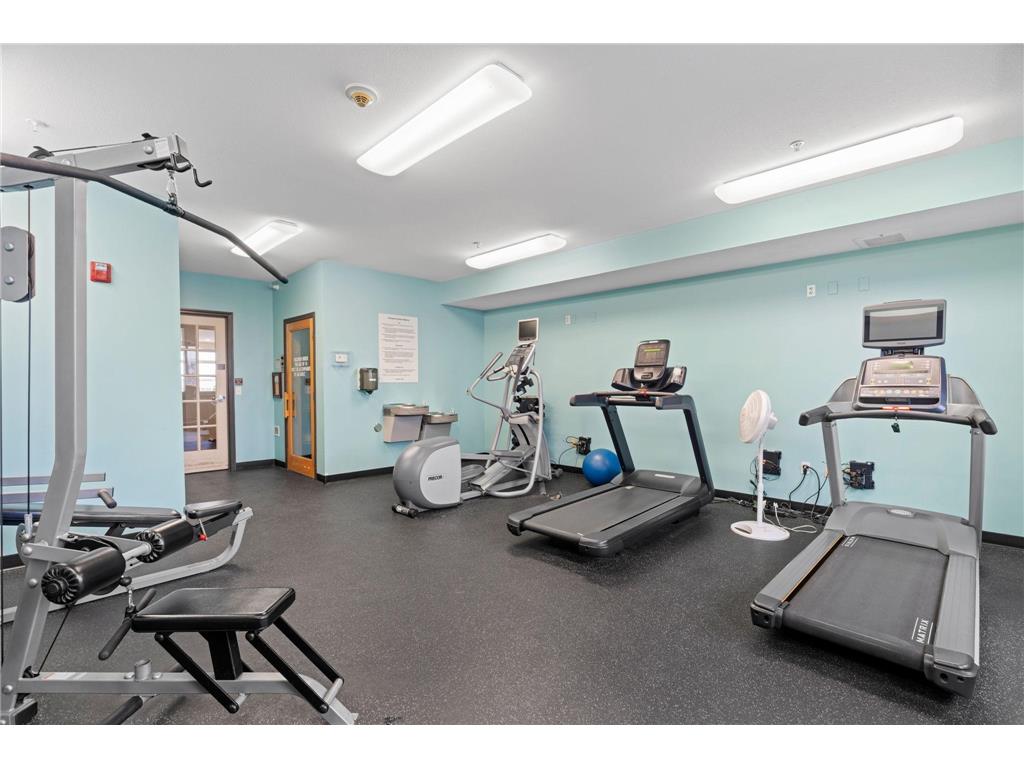 649 Old Highway 8 NW #227 New Brighton MN 55112 7040770 image6
