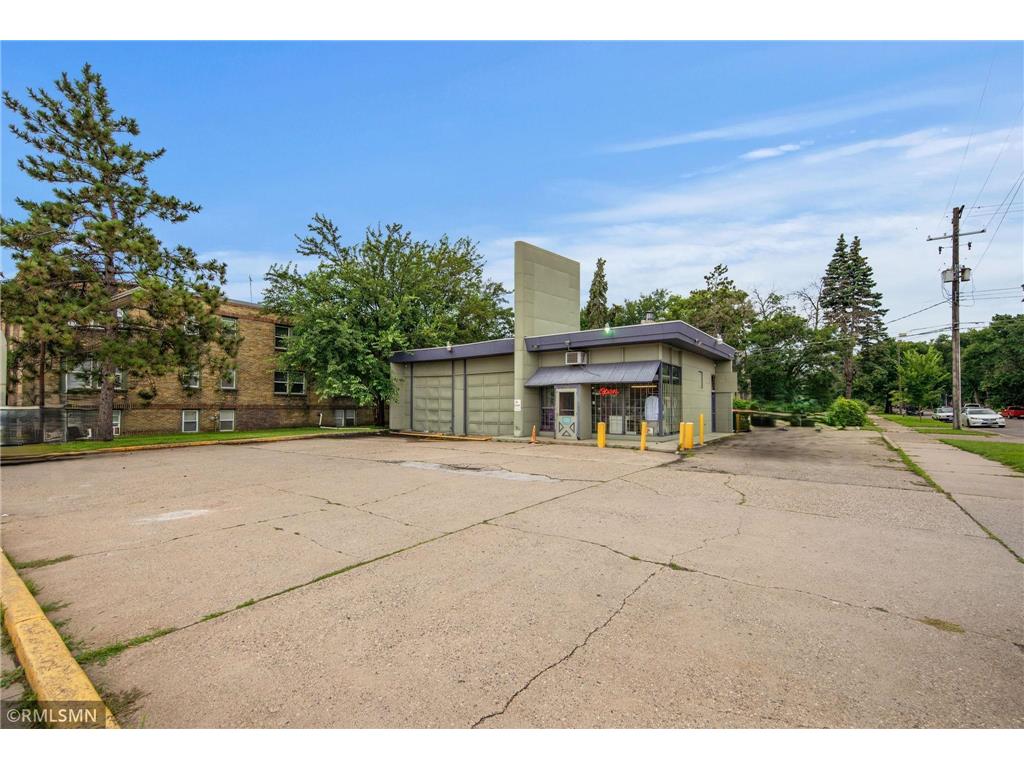 649 Snelling Avenue N Saint Paul MN 55104 6759598 image2