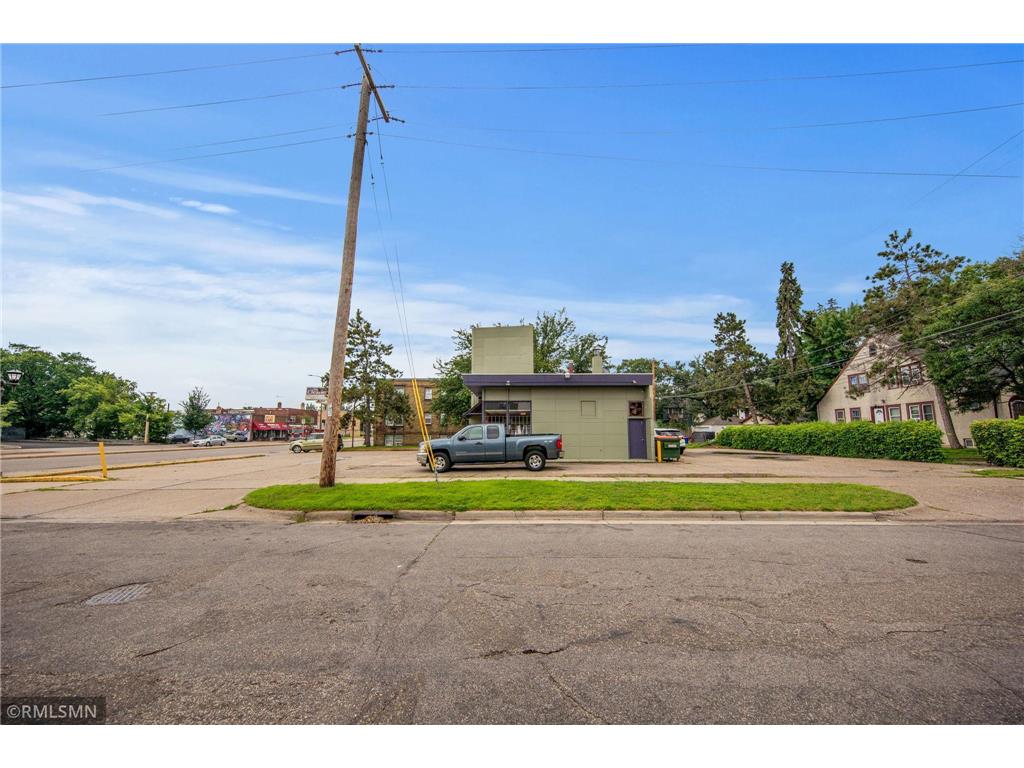 649 Snelling Avenue N Saint Paul MN 55104 6759598 image8