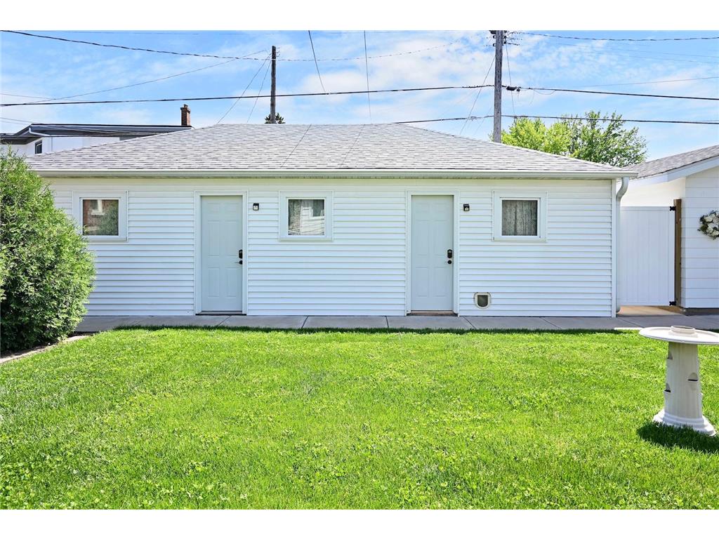 65 E Broadway Street Winona MN 55987 7091640 image30