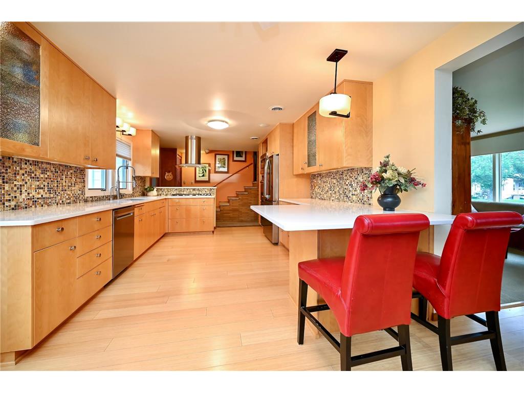65 E Broadway Street Winona MN 55987 7091640 image8