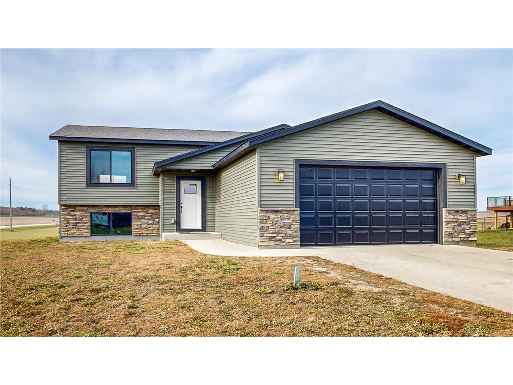 65 Sunset Boulevard Elgin MN 55932 6462823 image1