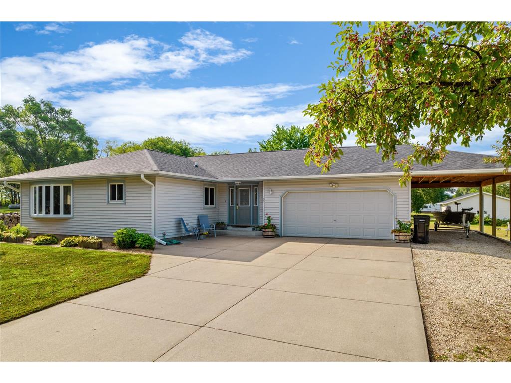 65 W 18th Street Buffalo City WI 54622 6415802 image1