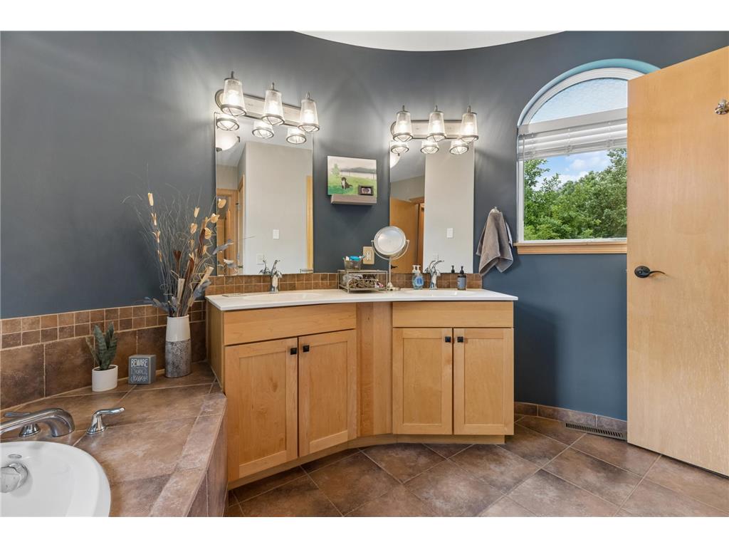 650 Main Street N #B01 Stillwater MN 55082 7090015 image38