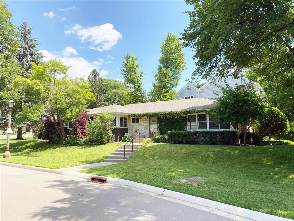 650 Mount Curve Boulevard Saint Paul MN 55116 6769242 image1
