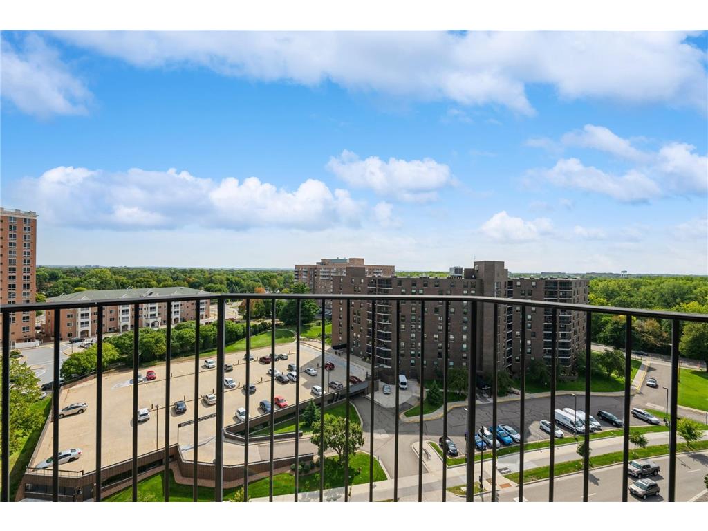 6500 Woodlake Drive #1113 Richfield MN 55423 6429359 image1