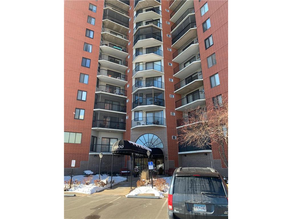 6500 Woodlake Drive #302 Richfield MN 55423 6491101 image1