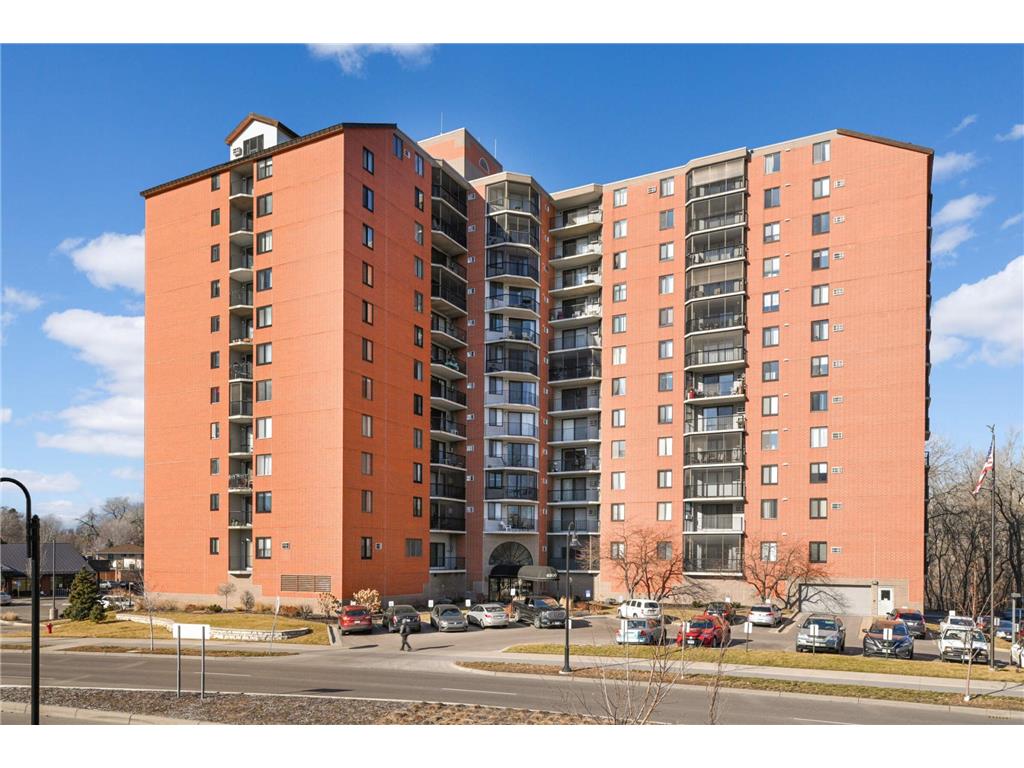 6500 Woodlake Drive #309 Richfield MN 55423 - Richfield Lake 6490437 image1