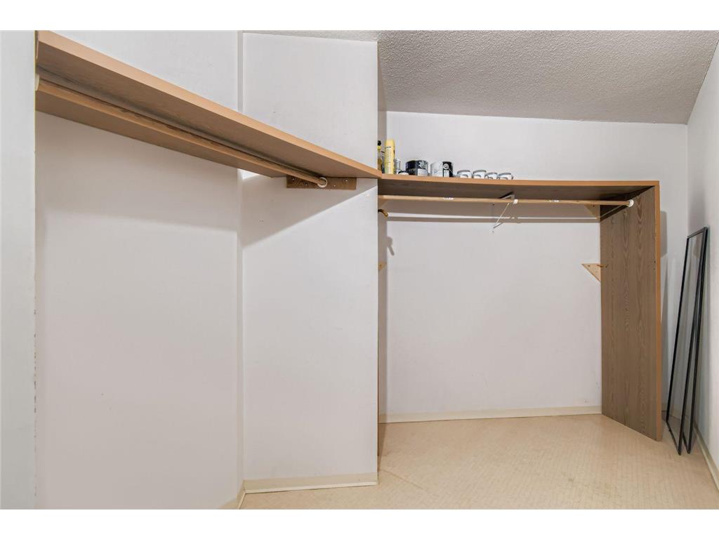 6500 Woodlake Drive #401 Richfield MN 55423 7052529 image21