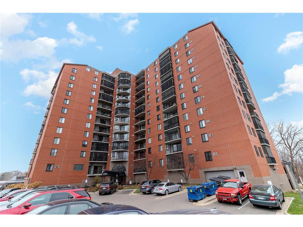 6500 Woodlake Drive 508, Richfield, MN, 55423 MLS 6307016 Edina