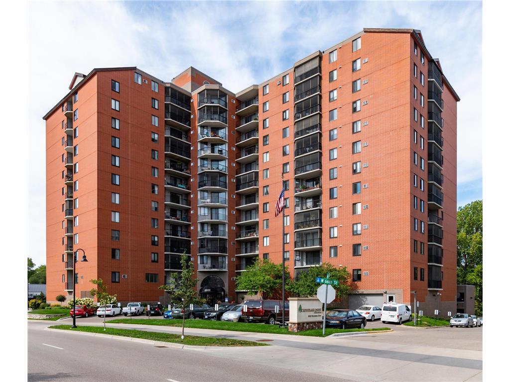 6500 Woodlake Drive 710, Richfield, MN, 55423 MLS 6253713 Edina