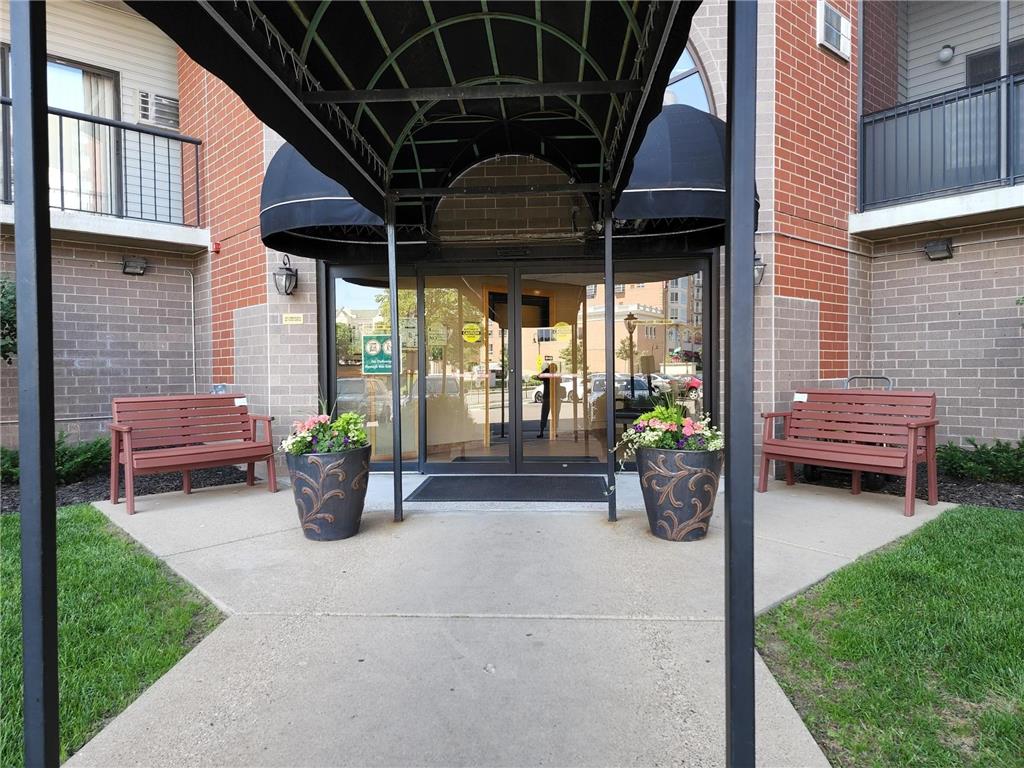 6500 Woodlake Drive #805 Richfield MN 55423 - Richfield Lake 6330891 image1