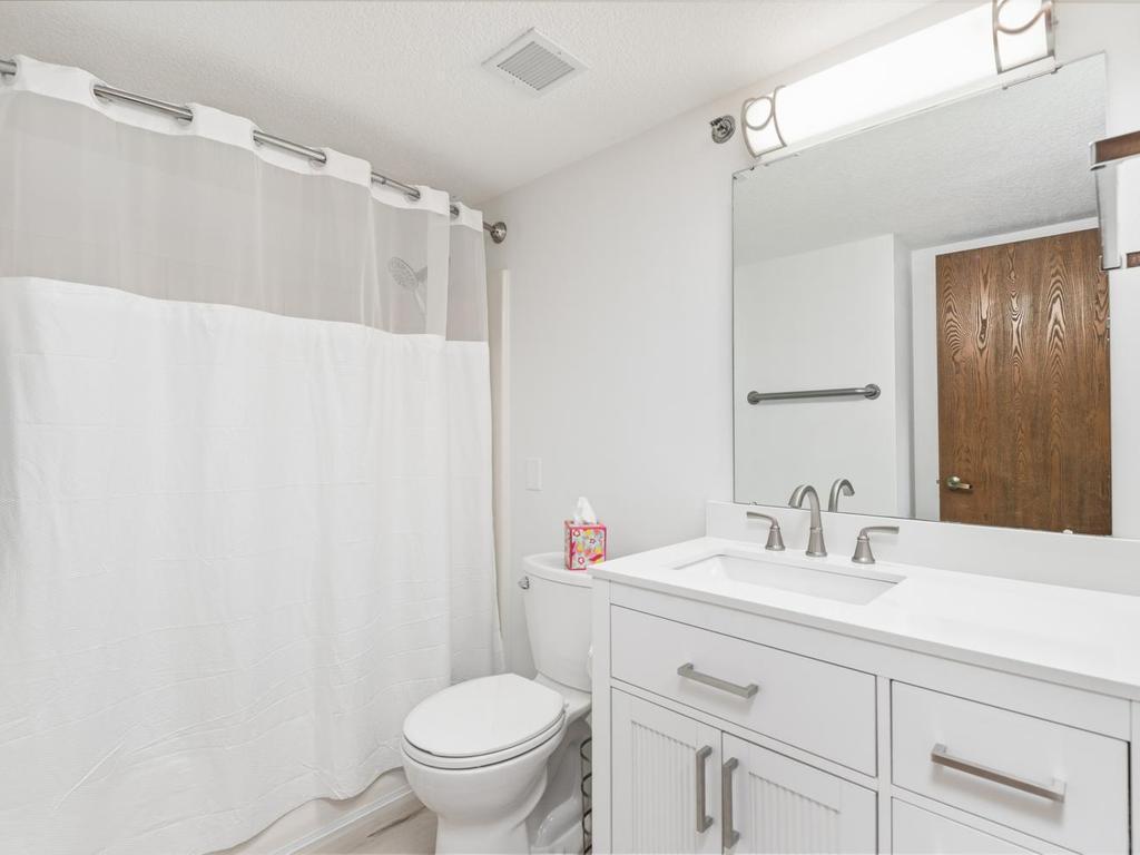 6500 Woodlake Drive #914 Richfield MN 55423 7065680 image11