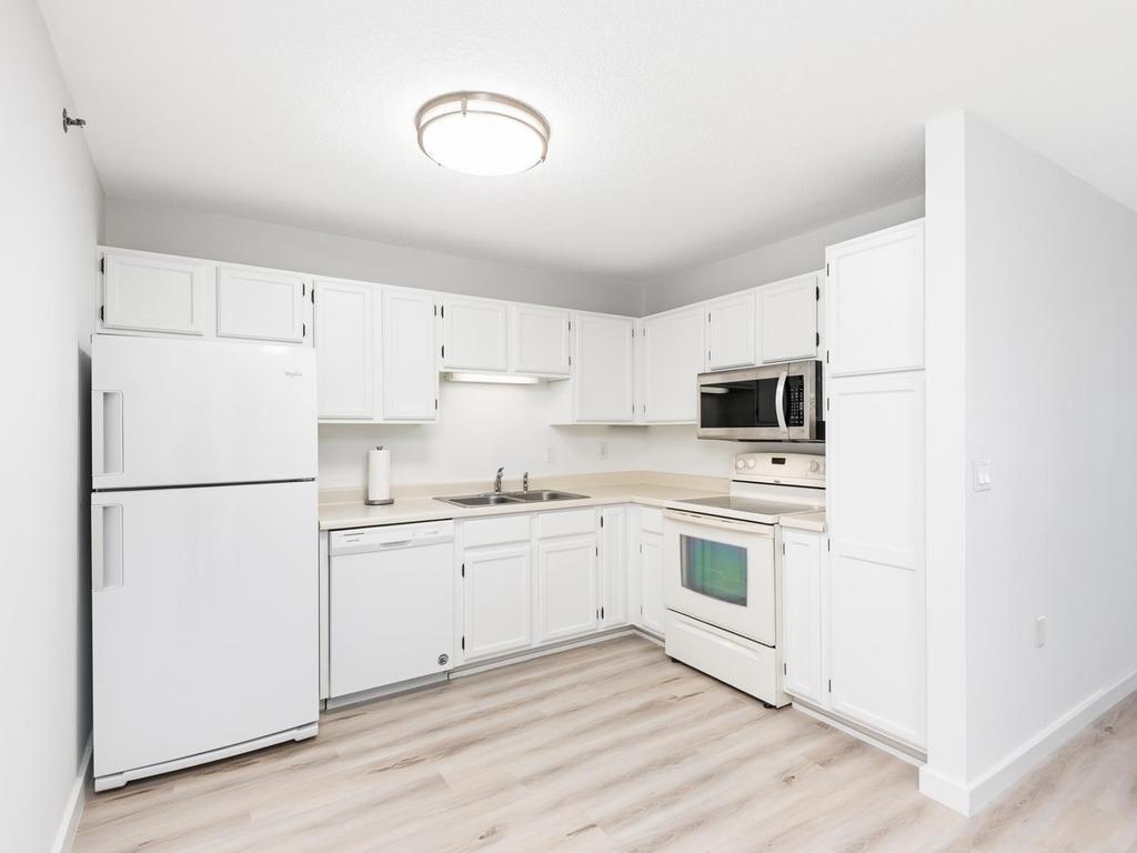 6500 Woodlake Drive #914 Richfield MN 55423 7065680 image7