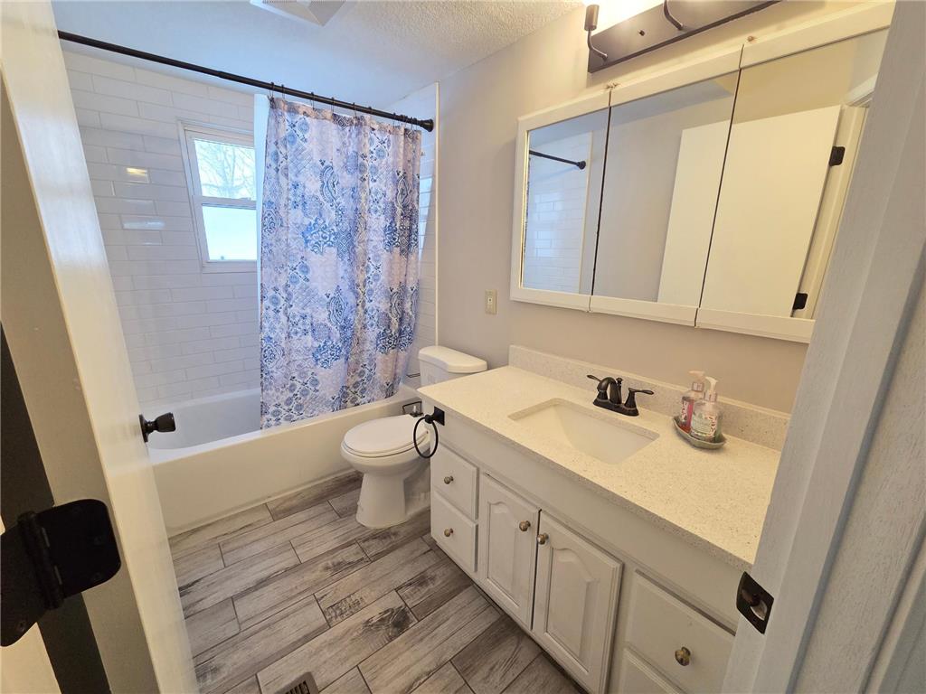 6508 47th Avenue N Crystal MN 55428 7015100 image13