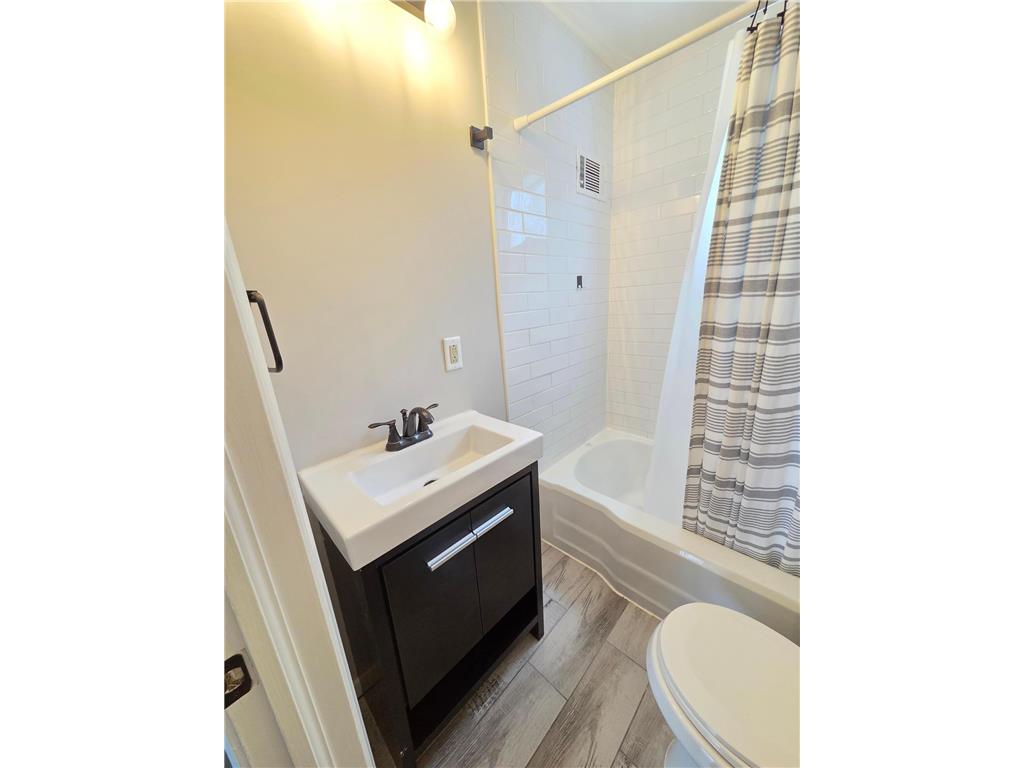 6508 47th Avenue N Crystal MN 55428 7015100 image28